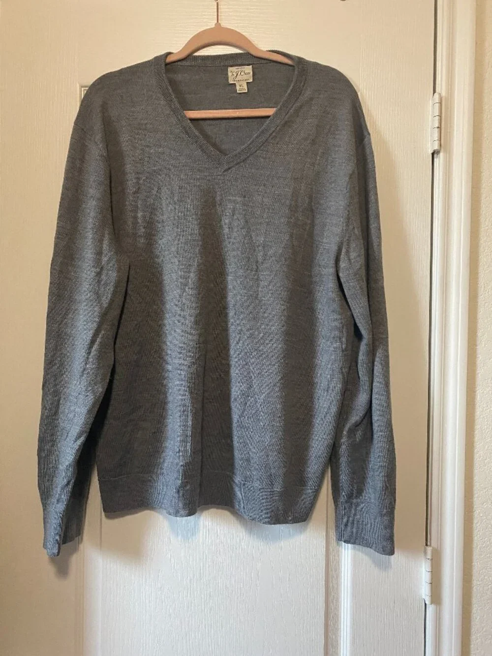 Vintage J.Crew Men's 100% Merino Wool V-Neck Sweater Heather Gray Size XL